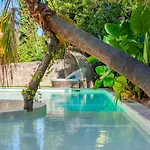 Herberg Au Cap Brun, 4 Belles Chambres, Piscine Toulon