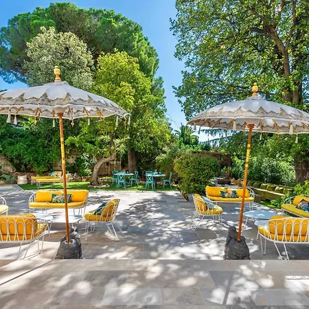 宾馆 Au Cap Brun, 4 Belles Chambres, Piscine 土伦