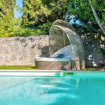Au Cap Brun, 4 Belles Chambres, Piscine イン 4*